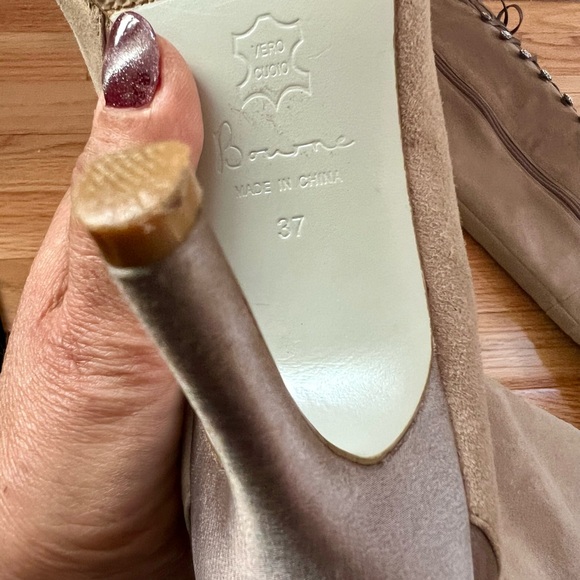 NWOT BOURNE BOOTS UK Designer Bejeweled Lace Up Satin & Suede Tan Sz EU37, US6.5 - Picture 9 of 15